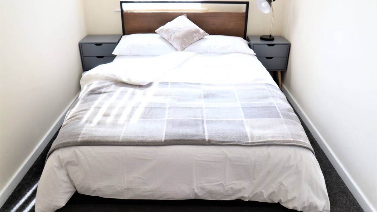 Tea Green House | A pleasant 3 bed home close to Luton Airport. Ideal for families & professionals