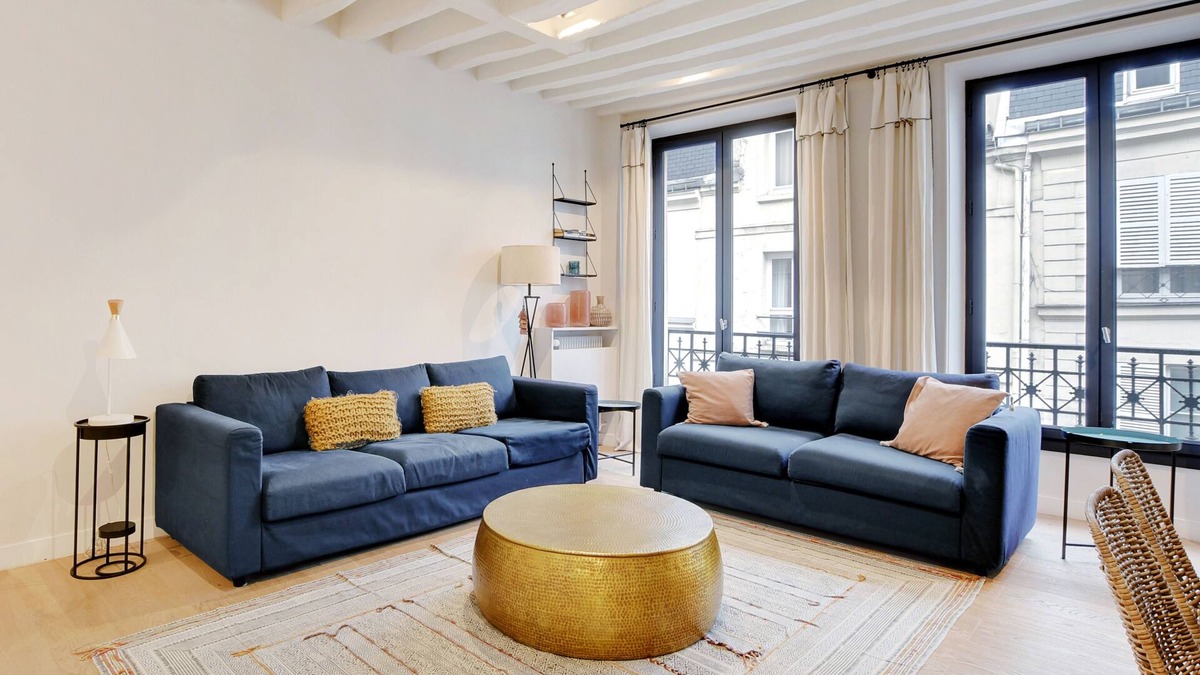 Palais-Royal Apartment | A Prestigious 2BR/1BA in Louvre