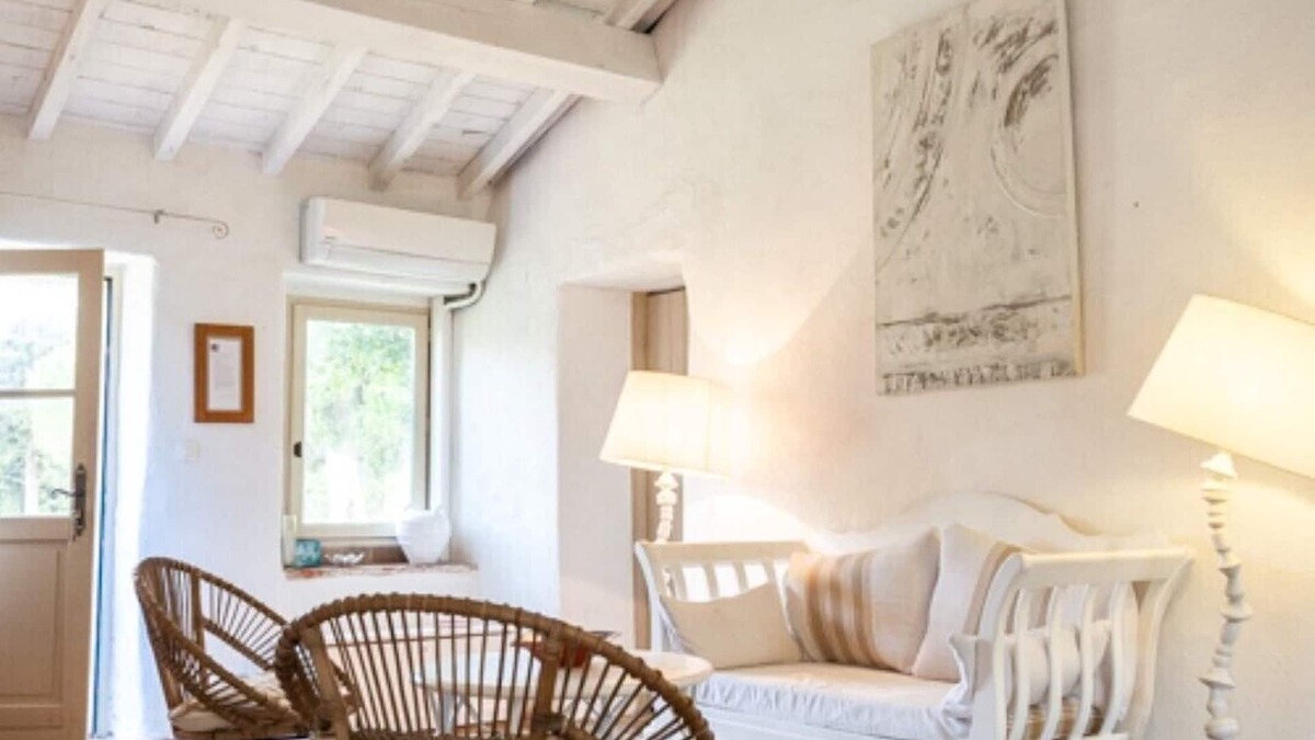 Pech-Luna Cottage | A pretty cottage in the middle of a park in the south-west countryside