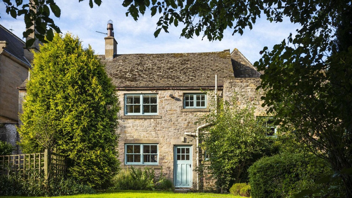Riding Mill Cottage | A pretty, rambling cottage with large garde - Stable Cottage