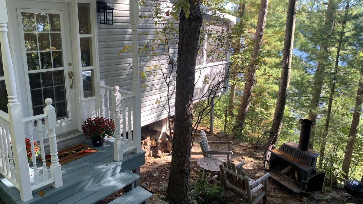 Minden Hills Cottage | A Private Lakefront Cottage on Gull Lake