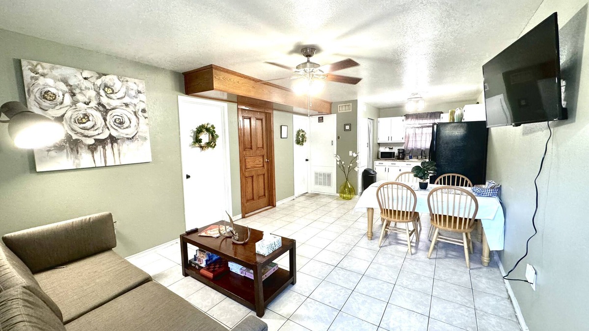 Eagle Pass Apartment | A quiet and cozy condo with TVs in every space