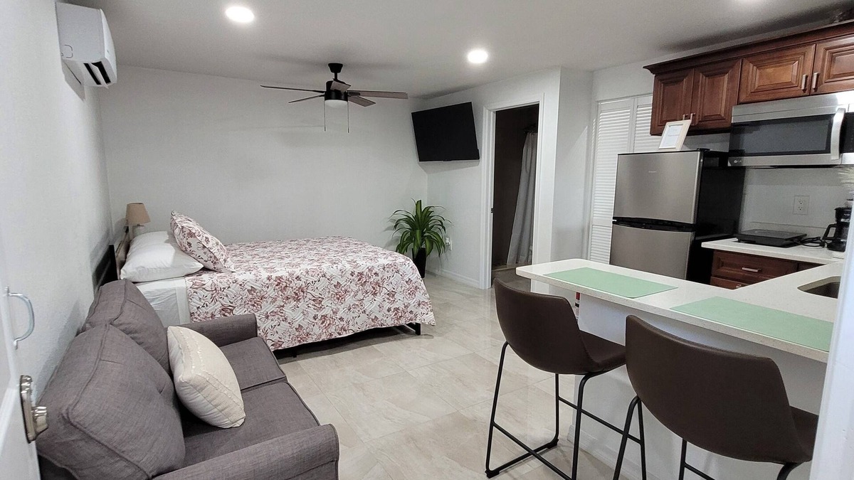Bayonet Point Apartment | A quiet and peaceful space for your stay away from home. Cleanliness