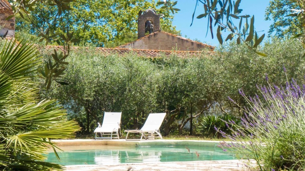 Murviel-les-Beziers Cottage | A quiet cottage with swimming pool in vineyard