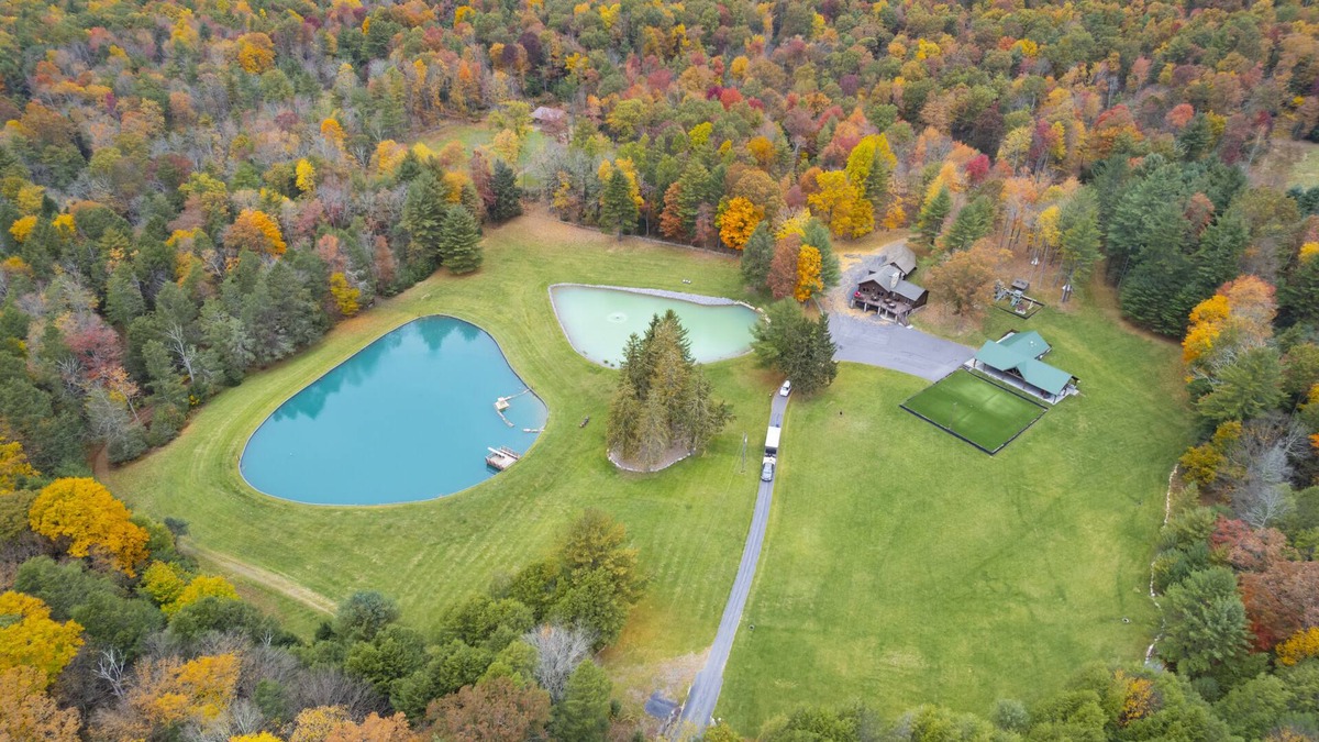 Laurelton Cabin | A quiet, outback setting, nestled in the mountains of Snyder County