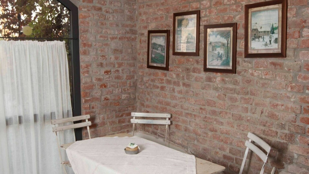 Stagno Lombardo Apartment | a refuge for body and soul