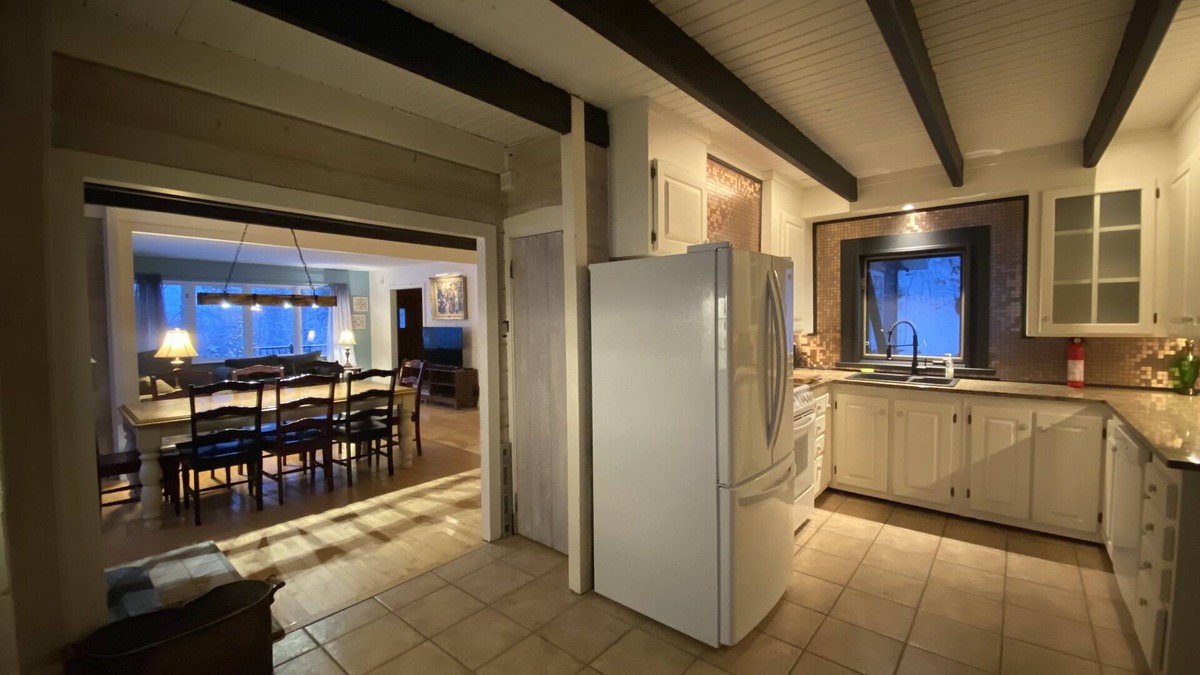 Saint-Sauveur Ski Chalet | A relaxing mountain getaway ! - Chimo Cottage