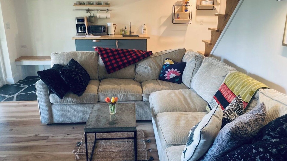 Georgian Bluffs Apartment | A restful stay in Georgian Bluffs