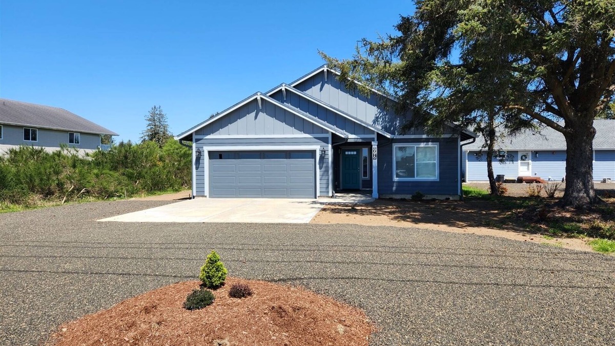 Ocean Shores House | A Retreat on the Canal- New Game Room
