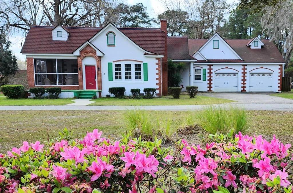 Midway House | A retro rejuvenation