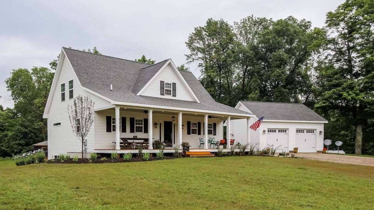 Pullman House | A River Runs Through It-10 private acres on Black River South Haven