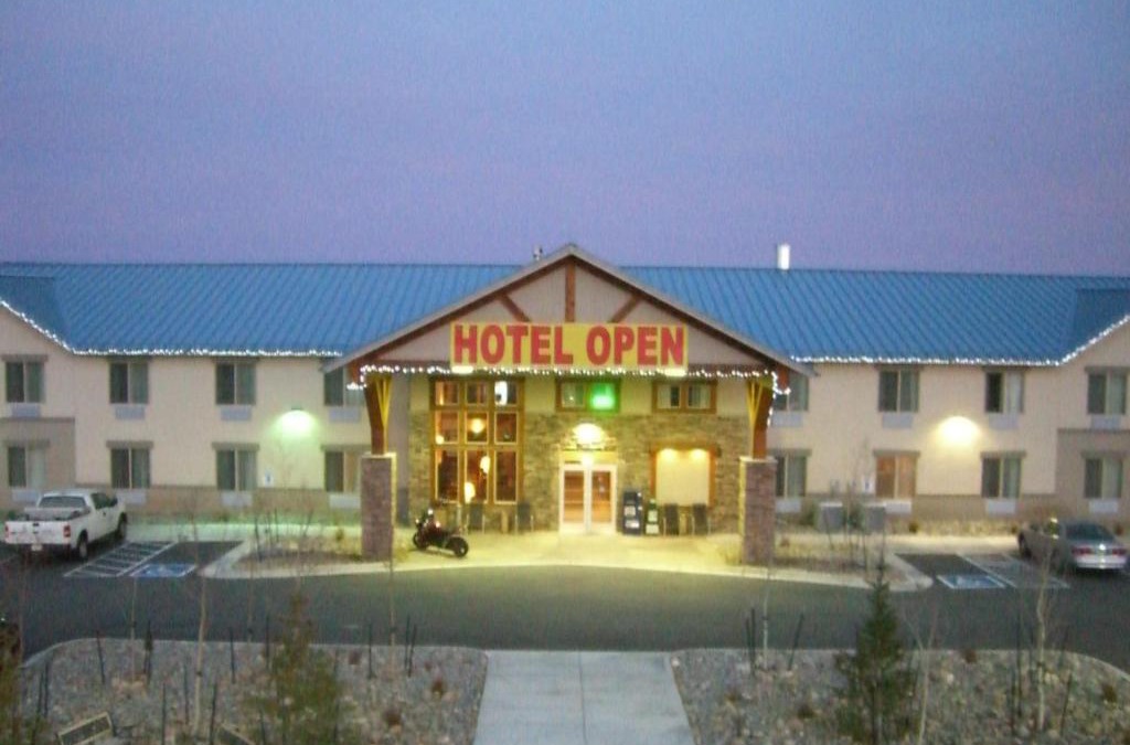 Fairplay Hotel | A Riverside Inn Travelodge by Wyndham