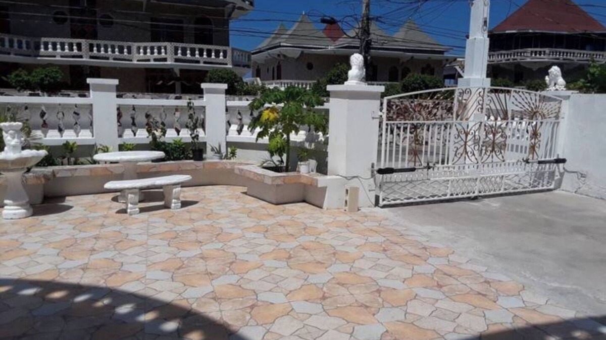 West End House | A Rooftop View, Comfort & Event-Ready Spaces - #05