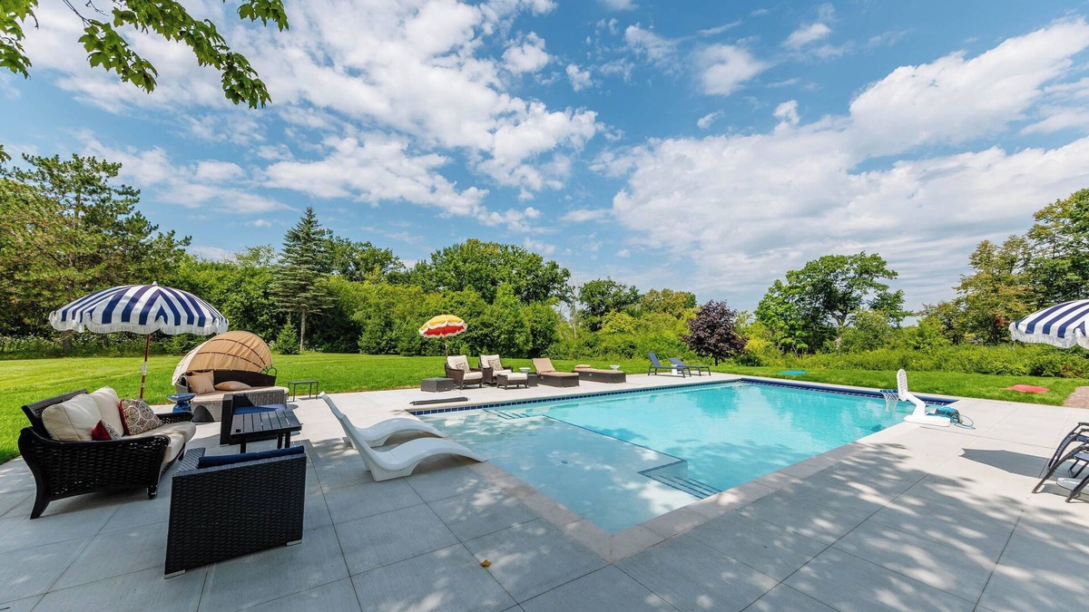 Mequon House | A Rustic Retreat w Heated Pool