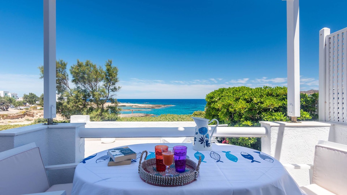 Apollonia Apartment | A sea view suite