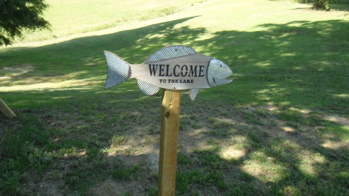 Eufaula Bed & Breakfast | A Secluded Dock On A Private Portion Of Lake Eufaula, In Beautiful Eufaula, AL.