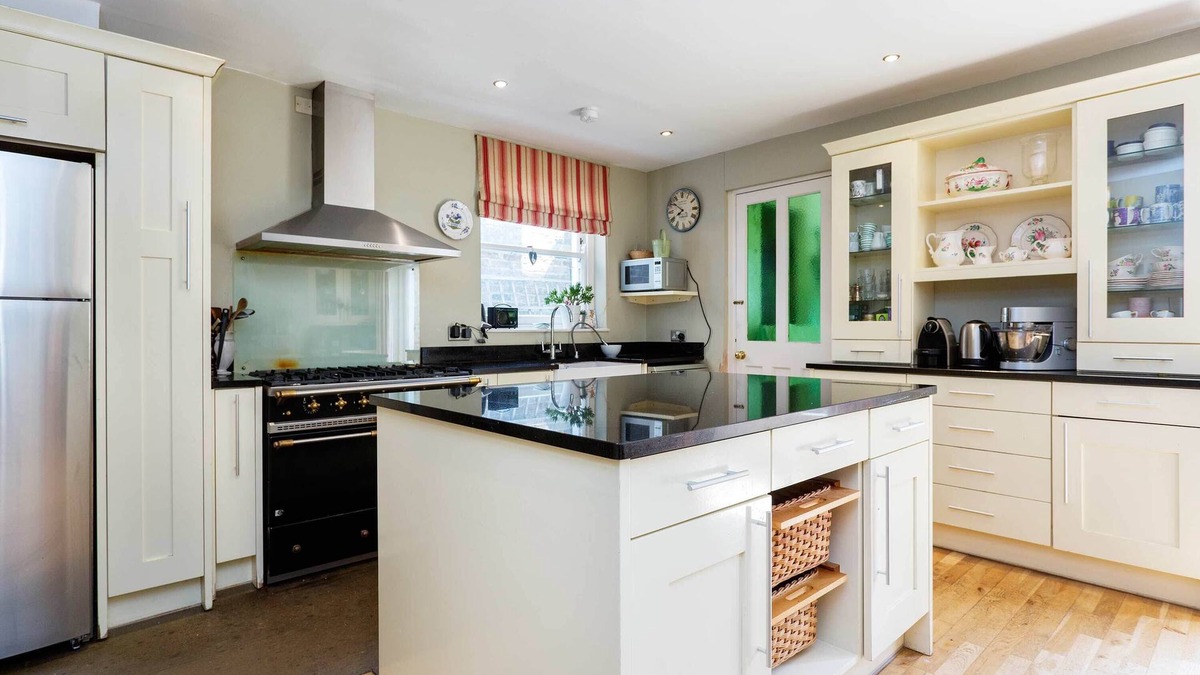 Dartmouth Park House | A Serene Escape, by Veeve