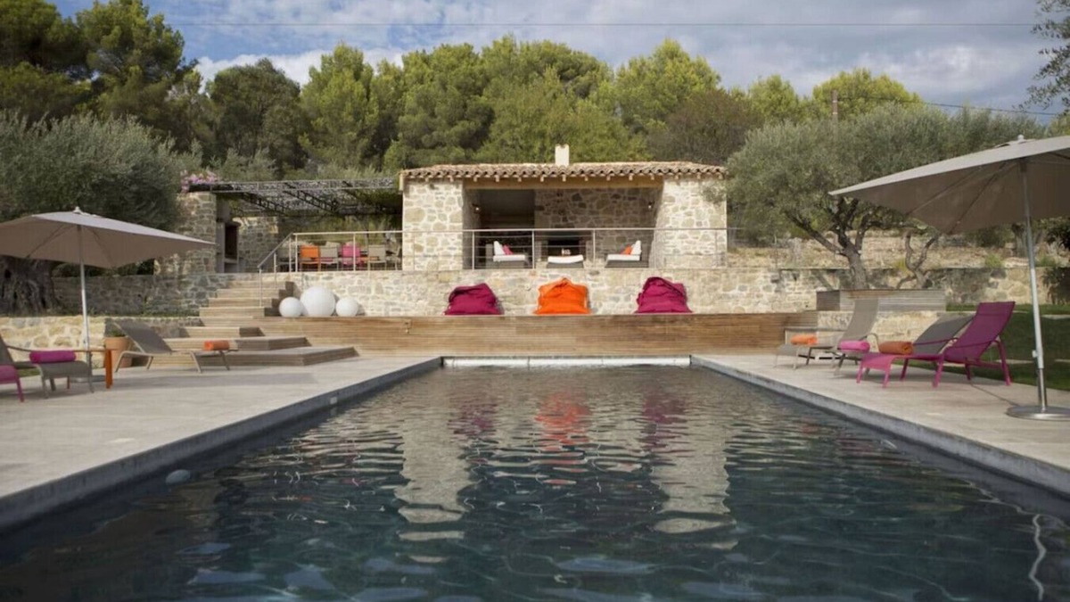 Le Castellet Apartment | A Serene Luxury Villa in the Heart of Provence
