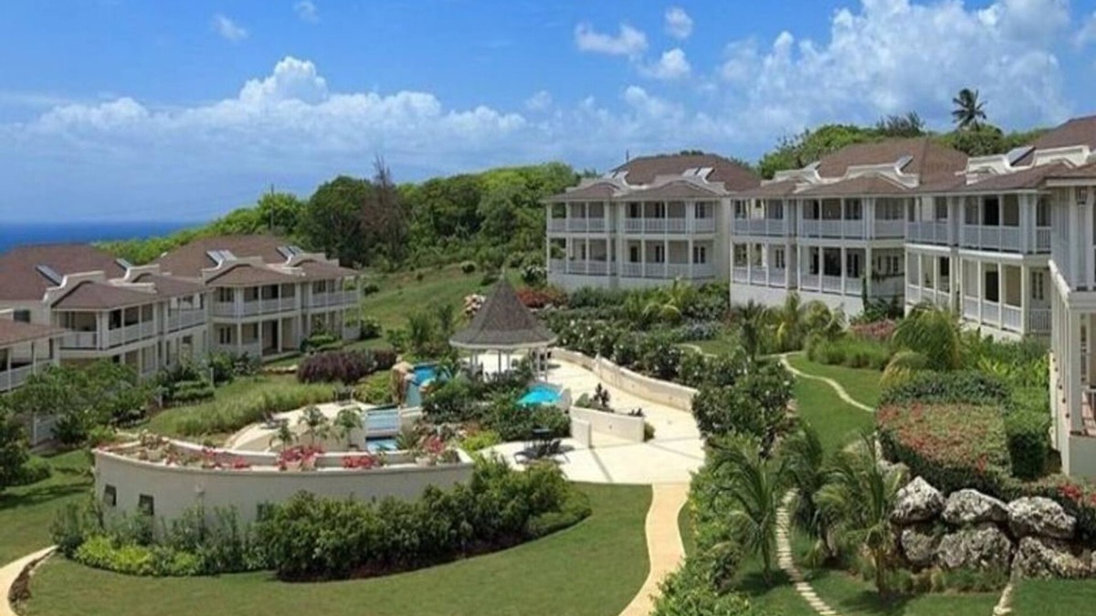 Vuemont Condo | A serene West Coast Condo located near Speightstown 5mins & Holetown 15 mins