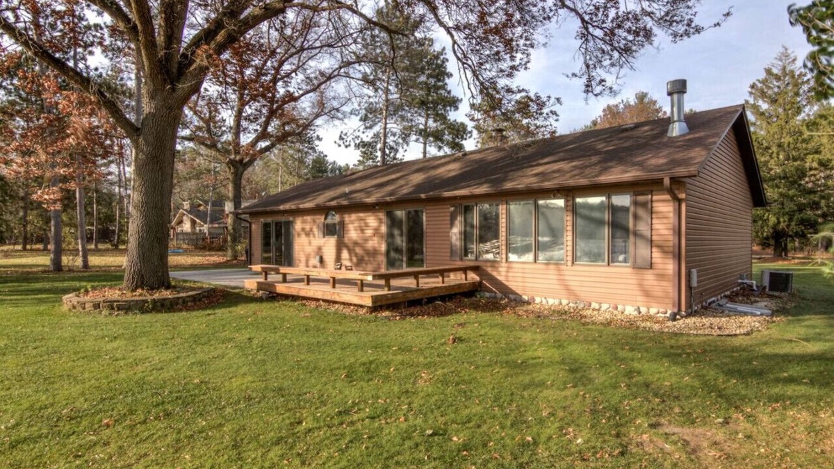 Seymour House | A Shore Thing on the Eau Claire River