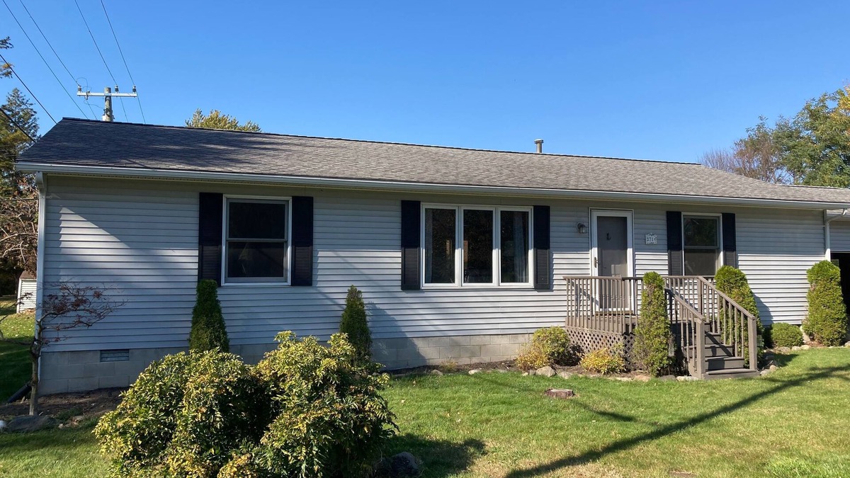 Harsens Island Cottage | A short walk to the north channel with access to a beach.