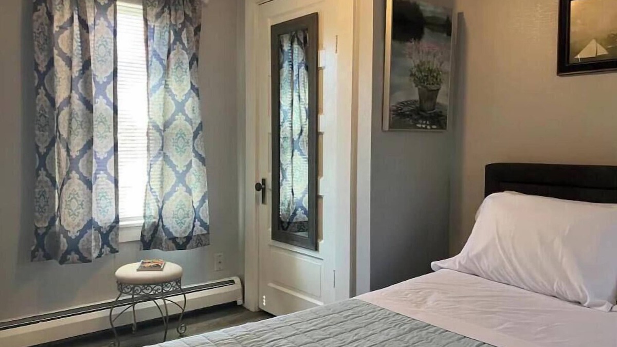 Dover Apartment | A Skip to Portsmouth-UNH-Durham