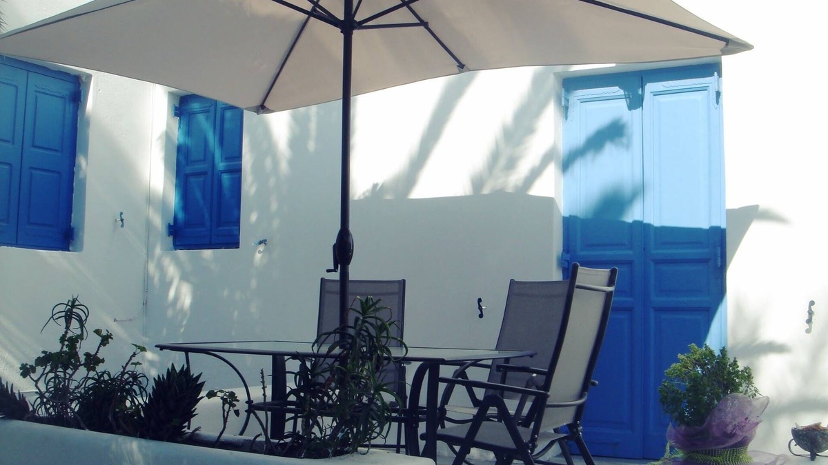 Ornos House | A Slice of Mykonos Heaven Next To The Beach.