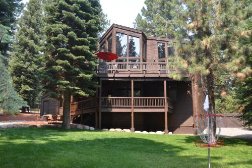 Ponderosa Palisades House | A Slice of Silver Fir