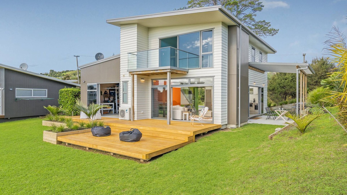 Whangapoua House | A Slice of Summer - Whangapoua Holiday Home