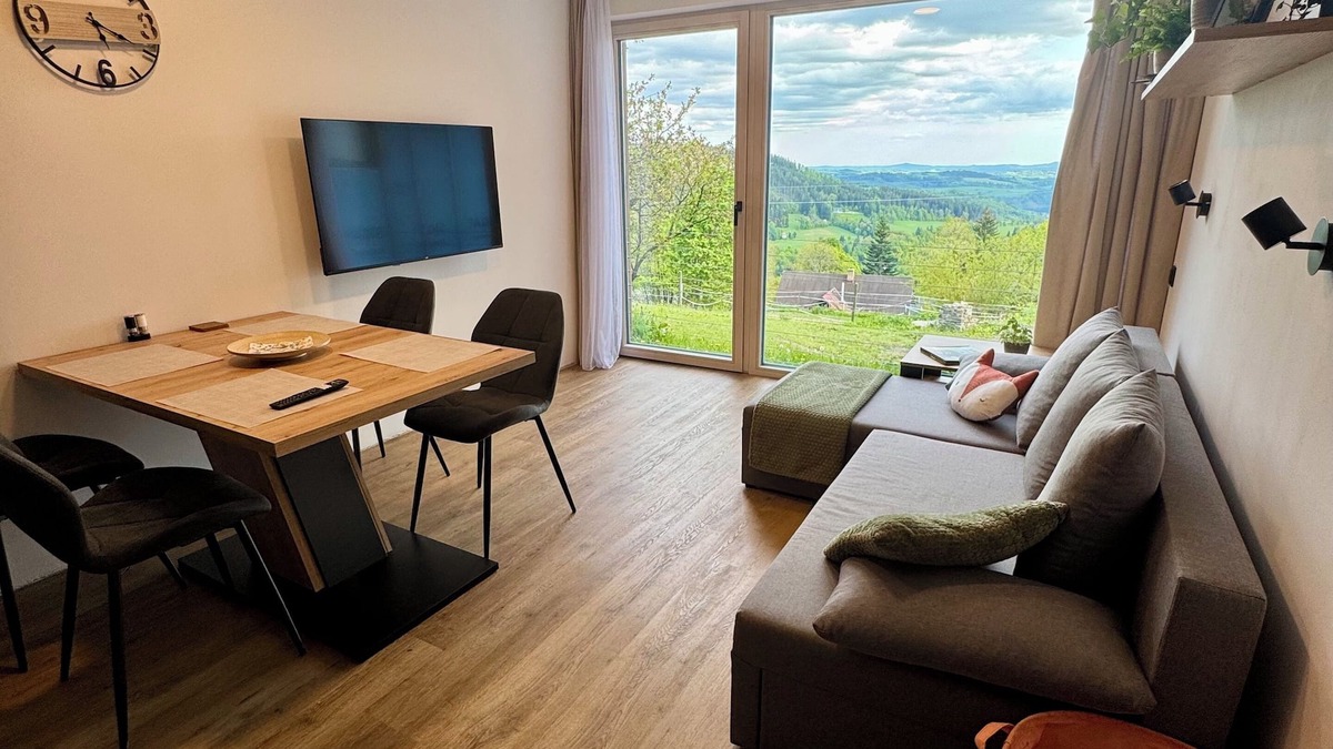 Prichovice Apartment | A small burrow in the beautiful surroundings of the Jizera Mountains.