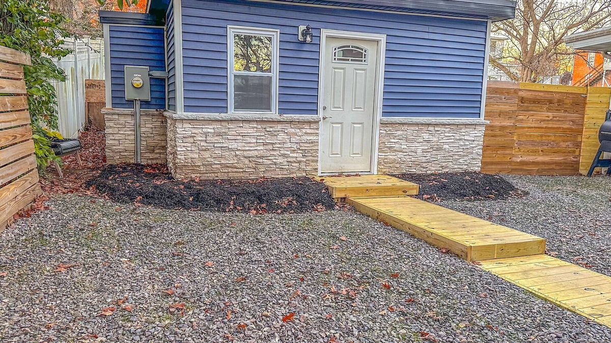 Carlinville Apartment | A small town hidden gem. You feel like a kid again when you enter the HiDeAwAy.