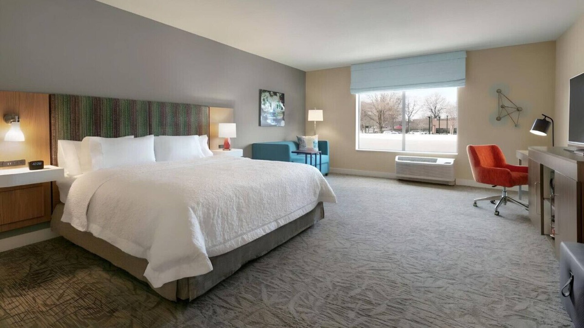 Johns Creek House | A Sophisticated Room for an Indulgent Getaway!