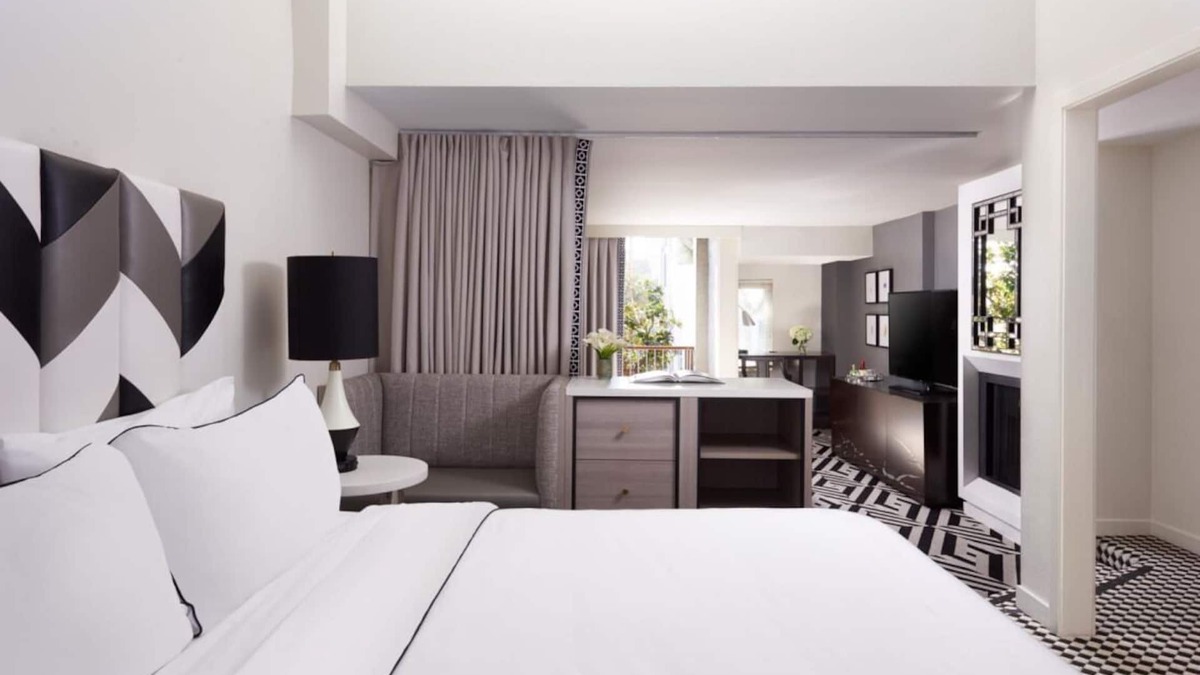 Norma Triangle Hotel | A Sophisticated Suite, Striking City Views! Rooftop Heated Pool, Pet-friendly!