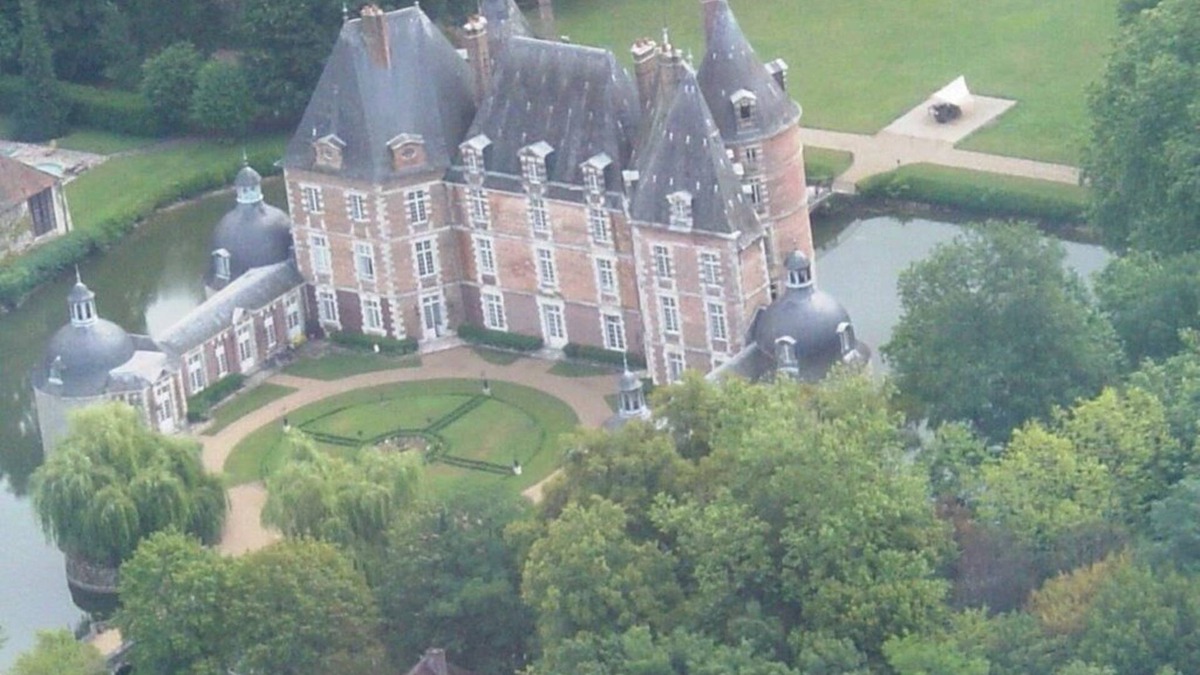 Chateau-Renard House | A spectacular 17th century Chateau, classified "Monument Historique"