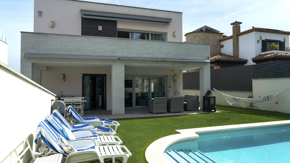 Sant Pere de Ribes Villa | A step from Sitges - Fun big family villa with private pool & views