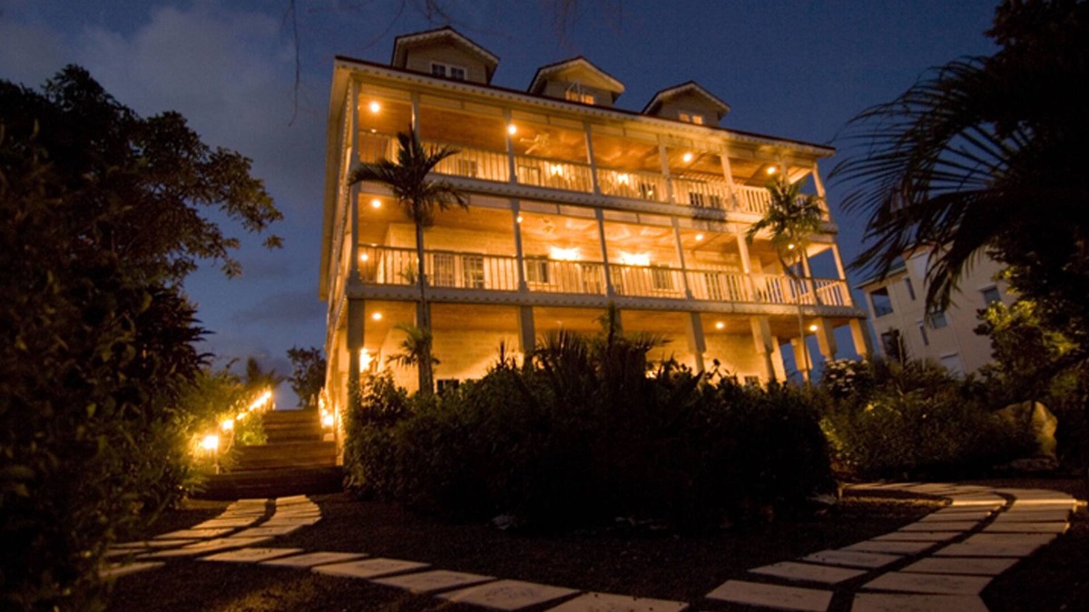 Gambier Hotel | A Stone's Throw Away