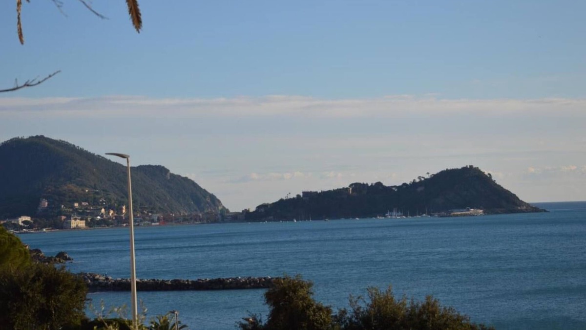 Cavi Apartment | A stone's throw from the sea