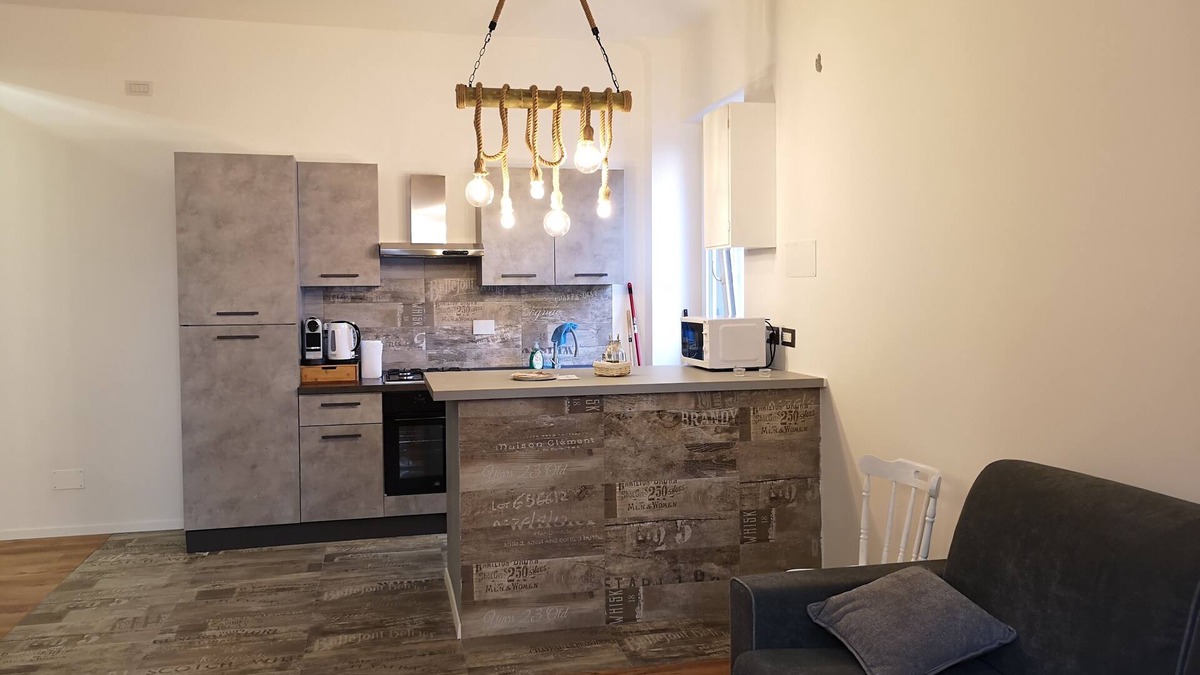 Ostiense Apartment | A stone's throw from the subway