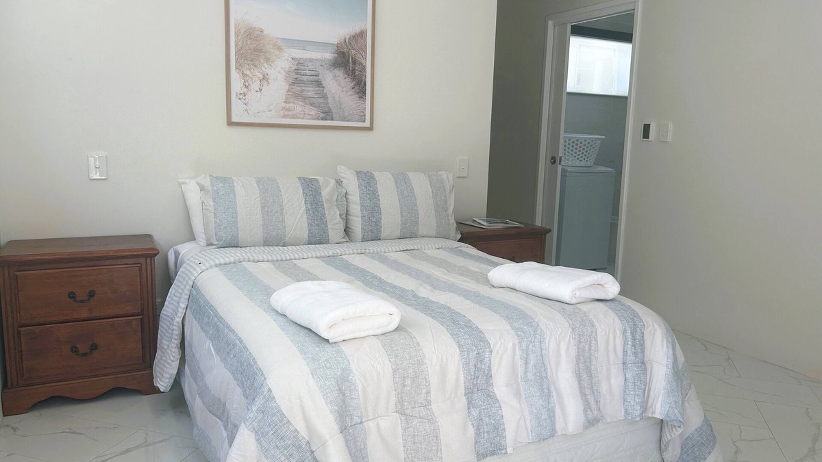 Rockingham Apartment | A stones throw from the beach - The Sand Castle is your perfect coastal escape