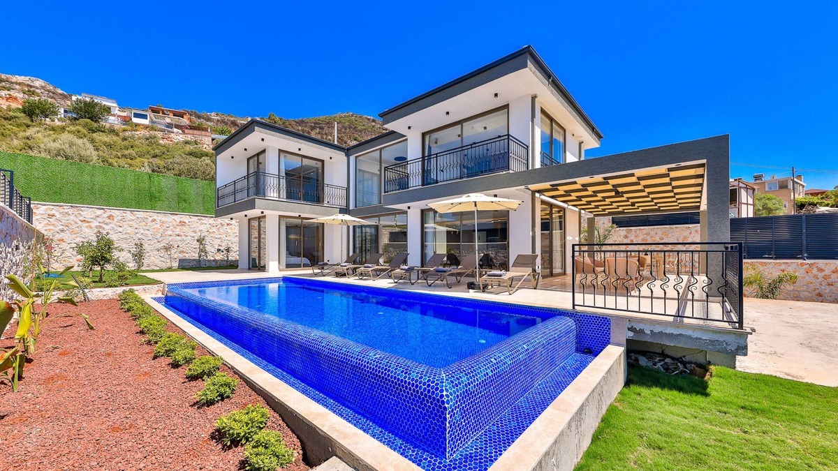 Kas Villa | A Stunning 3-Bedroom Retreat Blending Style with Comfort - Convervative
