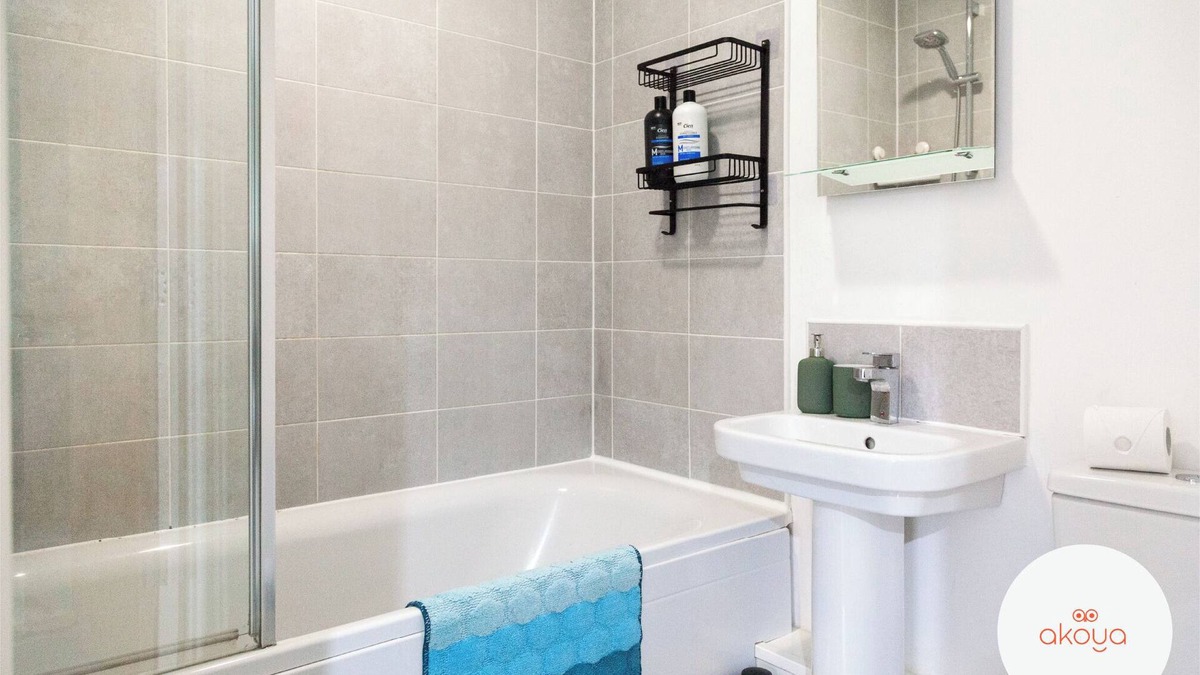Wakefield House | A Stunning Central Wakefield Cozy Gem - Free Wi-Fi & Parking - Pet Friendly