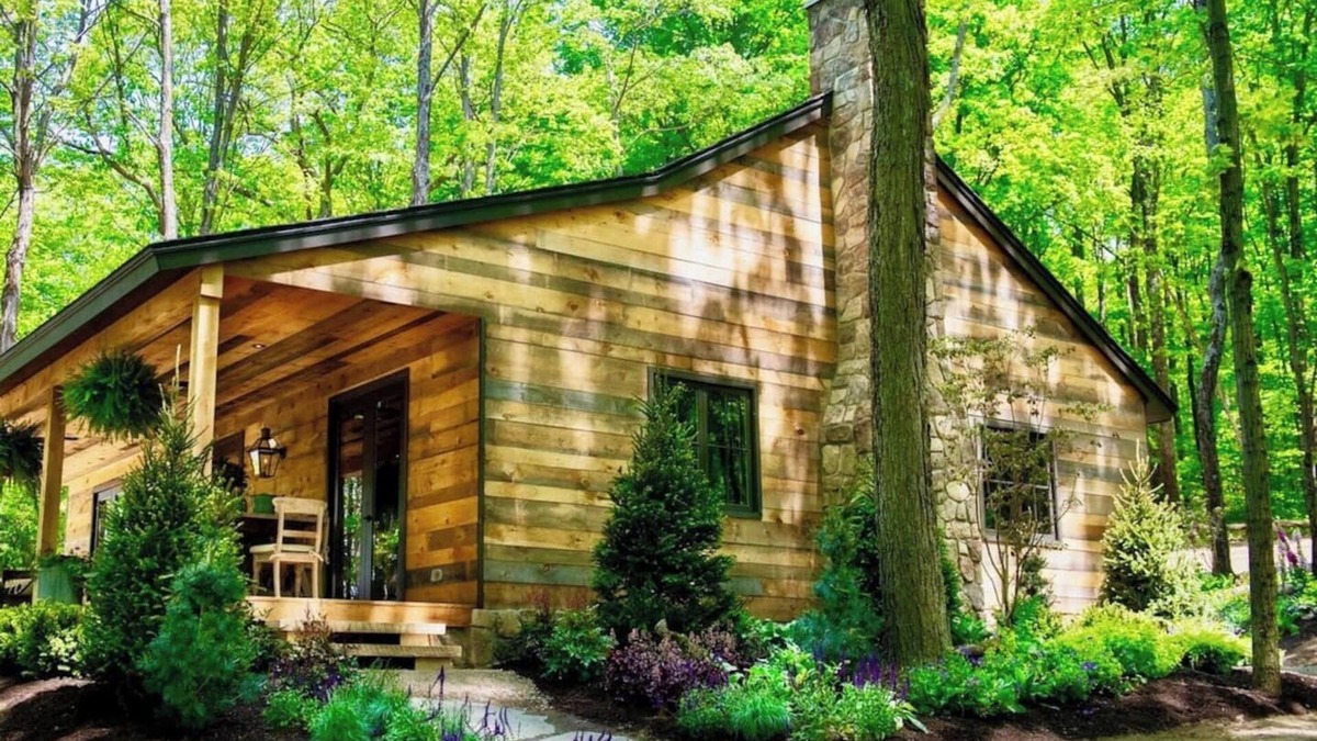 Newtonville Cabin | A stunning, modern Lodge with rustic charm at June Farms!