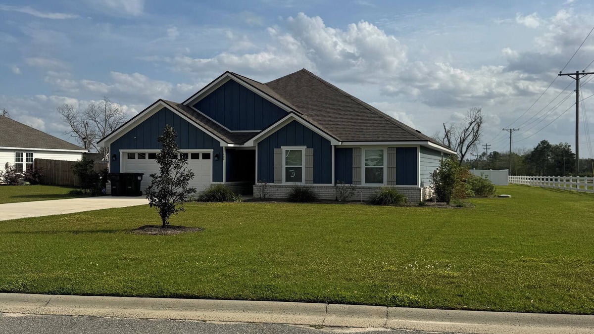 Valdosta House | A Stylish Blue Haven in Valdosta