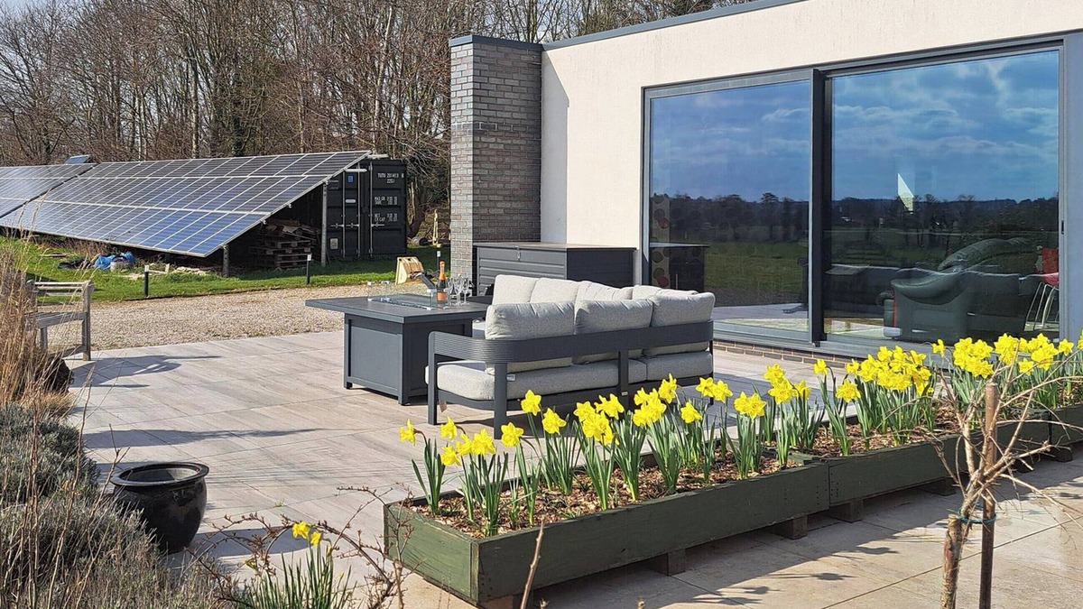 Lichfield Cottage | A stylish converted barn annex.