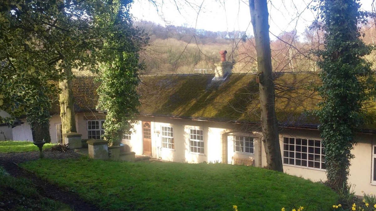 Grosmont Cottage | A stylish cottage, in the heart of the delightful village of Grosmont