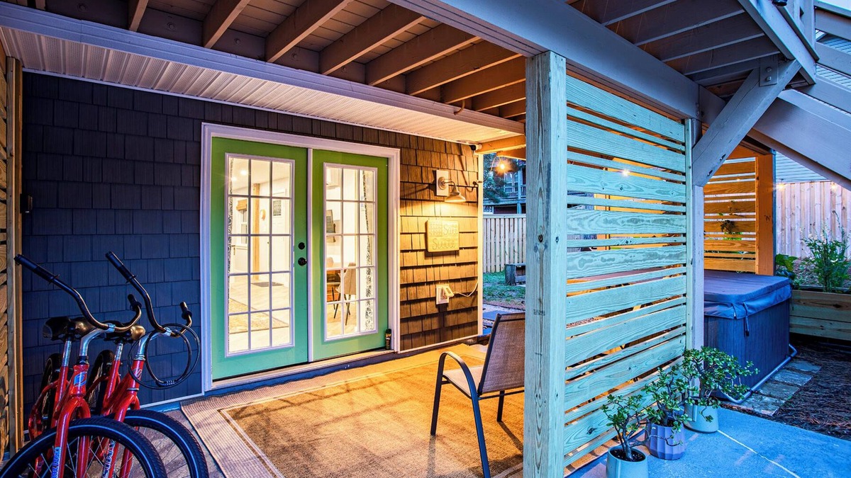 Colington Apartment | A Stylish Suite in the Heart of the Outer Banks with a Private Gym and Hot Tub.