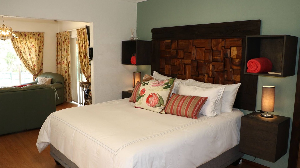 Greater Johannesburg Metropolitan Area Apartment | a suburban safari-style hideaway