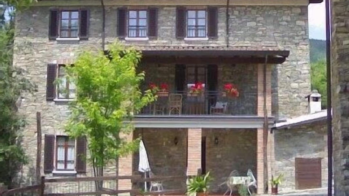 Vernasca Other | A SUPERB RENOVATED 5 BEDROOM FARMHOUSE in the hills of EMILIA
