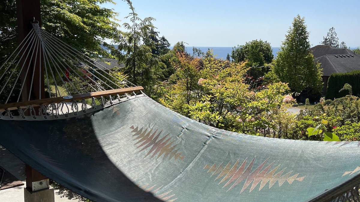 West Sechelt House | A SWEET SUITE 5 min from the beach and town!