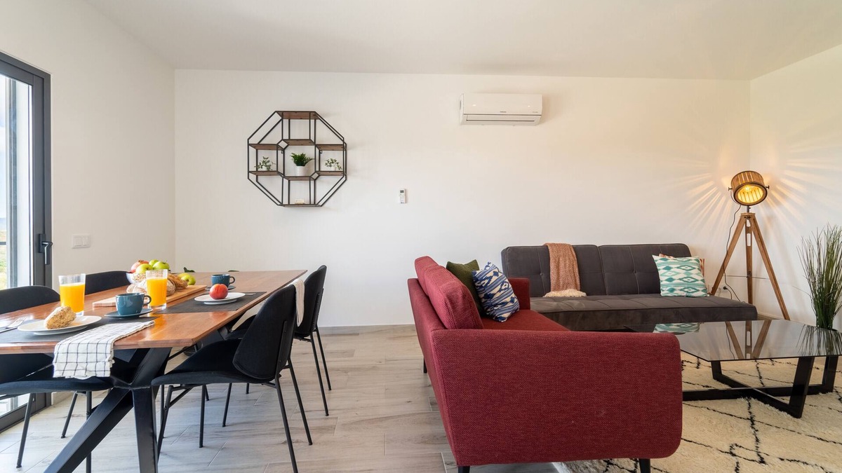 Espartal Apartment | A TARAMBOLA - Walking distance to Monte Clerigo and Amoreira beaches